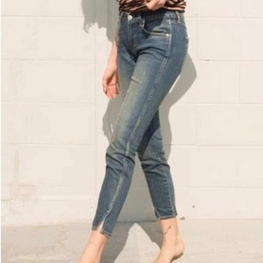 AMO Twist Slim Tapered Jeans Womens 26 Blue Dive Bar Wash Twisted Seam Split Hem